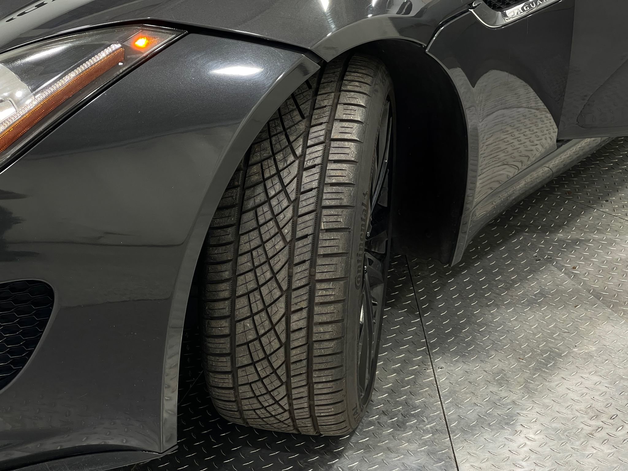 Used 2016 Jaguar F-TYPE S image 33