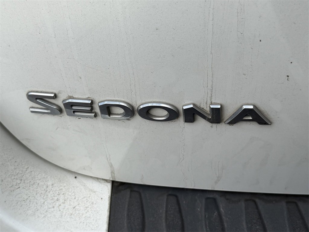 Used 2016 Kia Sedona LX image 6
