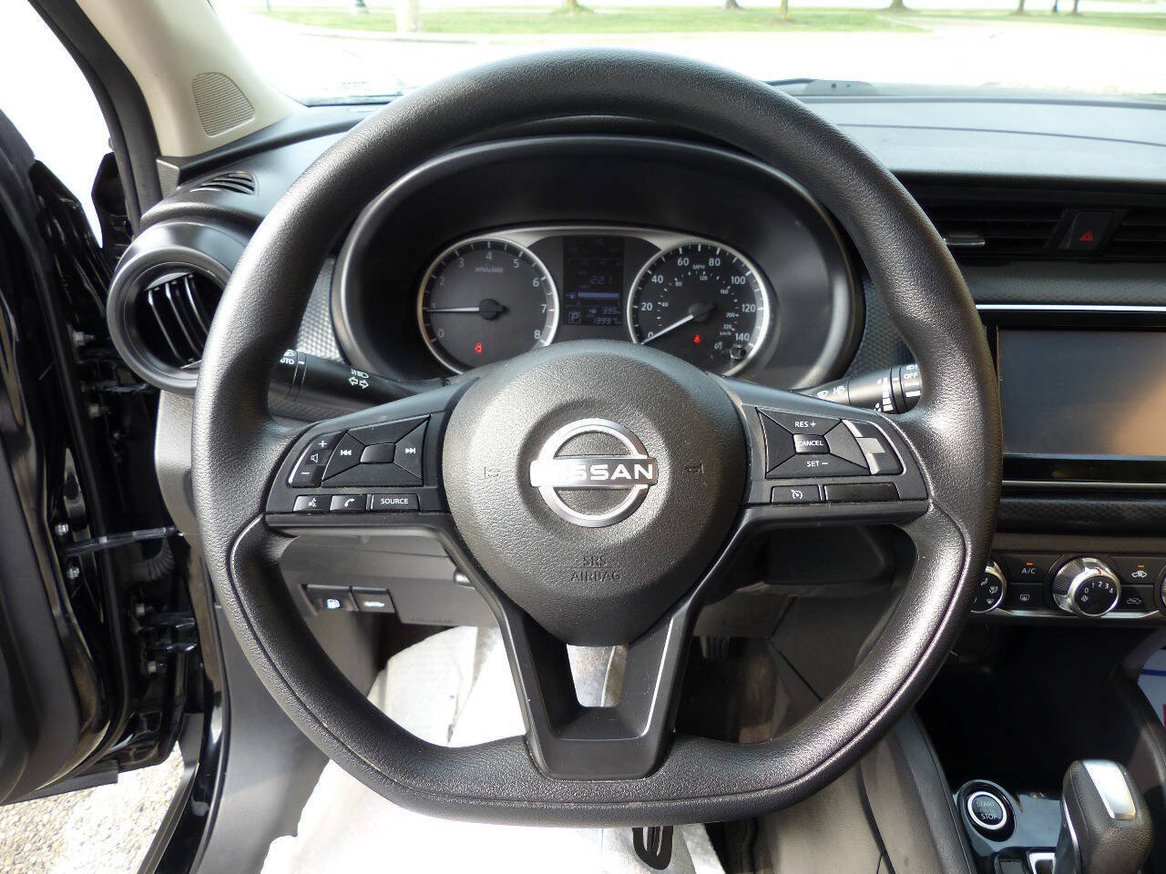 Used 2024 Nissan Kicks S FWD image 21