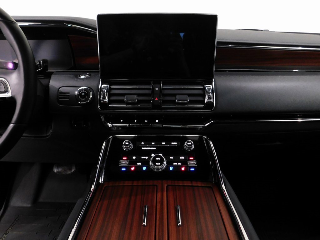 Used 2024 Lincoln Navigator Reserve w/ Equipment Group 201A image 45