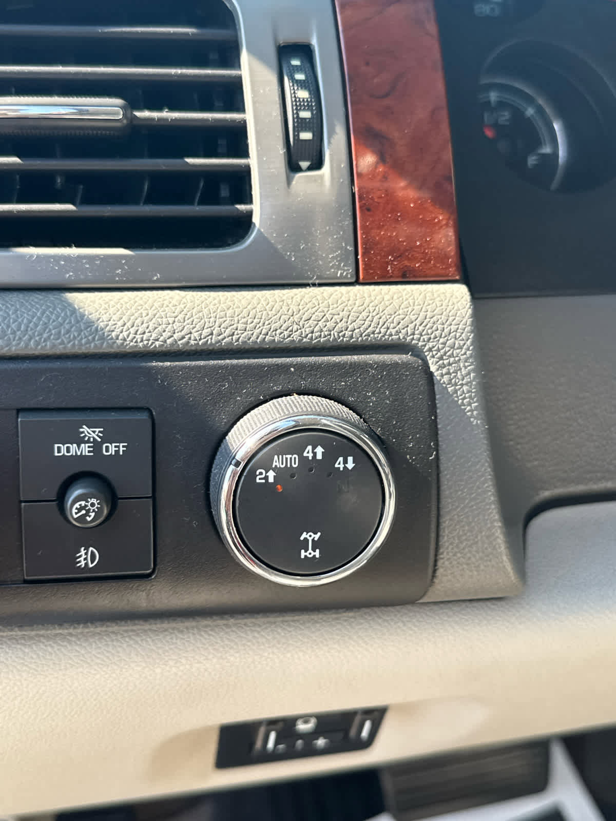 Used 2013 Chevrolet Tahoe LTZ image 21