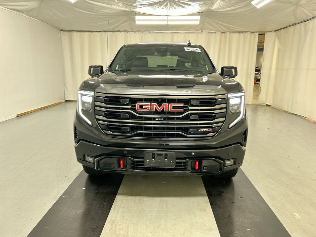 Used 2023 GMC Sierra 1500 AT4 image 3