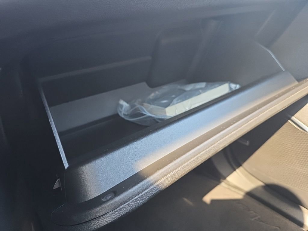 Used 2024 Buick Enclave Avenir w/ Avenir Technology Package image 38