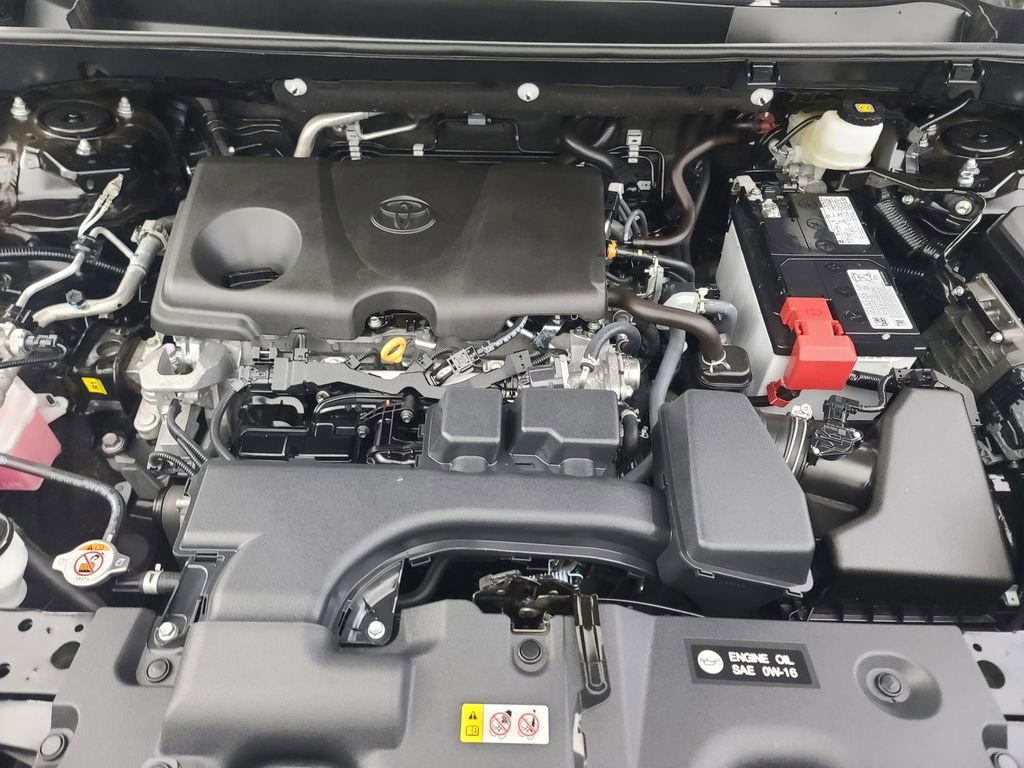 Used 2025 Toyota RAV4 XLE image 38