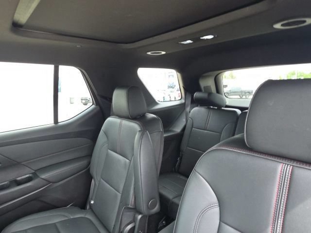 Used 2023 Chevrolet Traverse RS AWD/4WD image 16