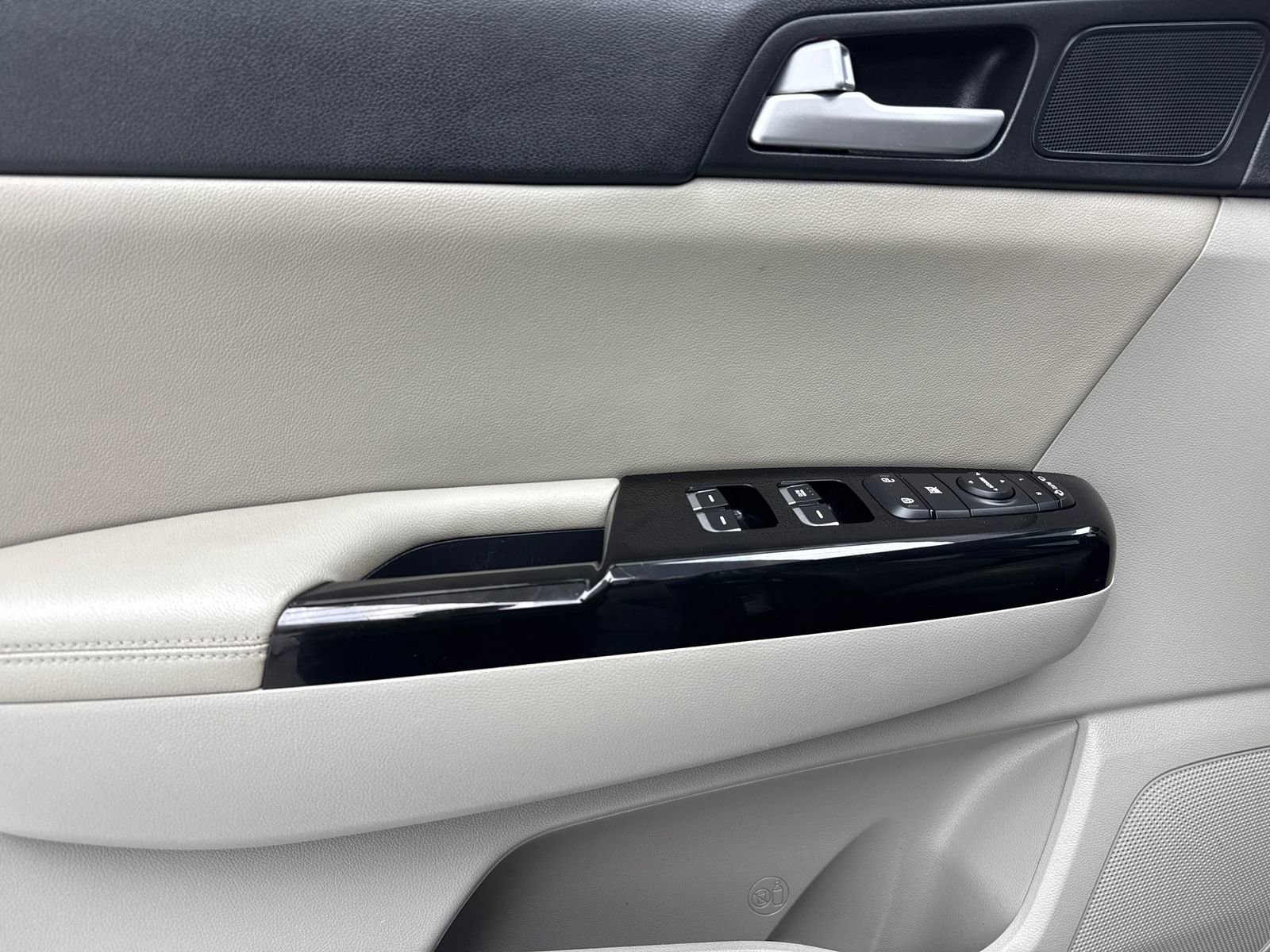 Used 2020 Kia Sportage EX image 35