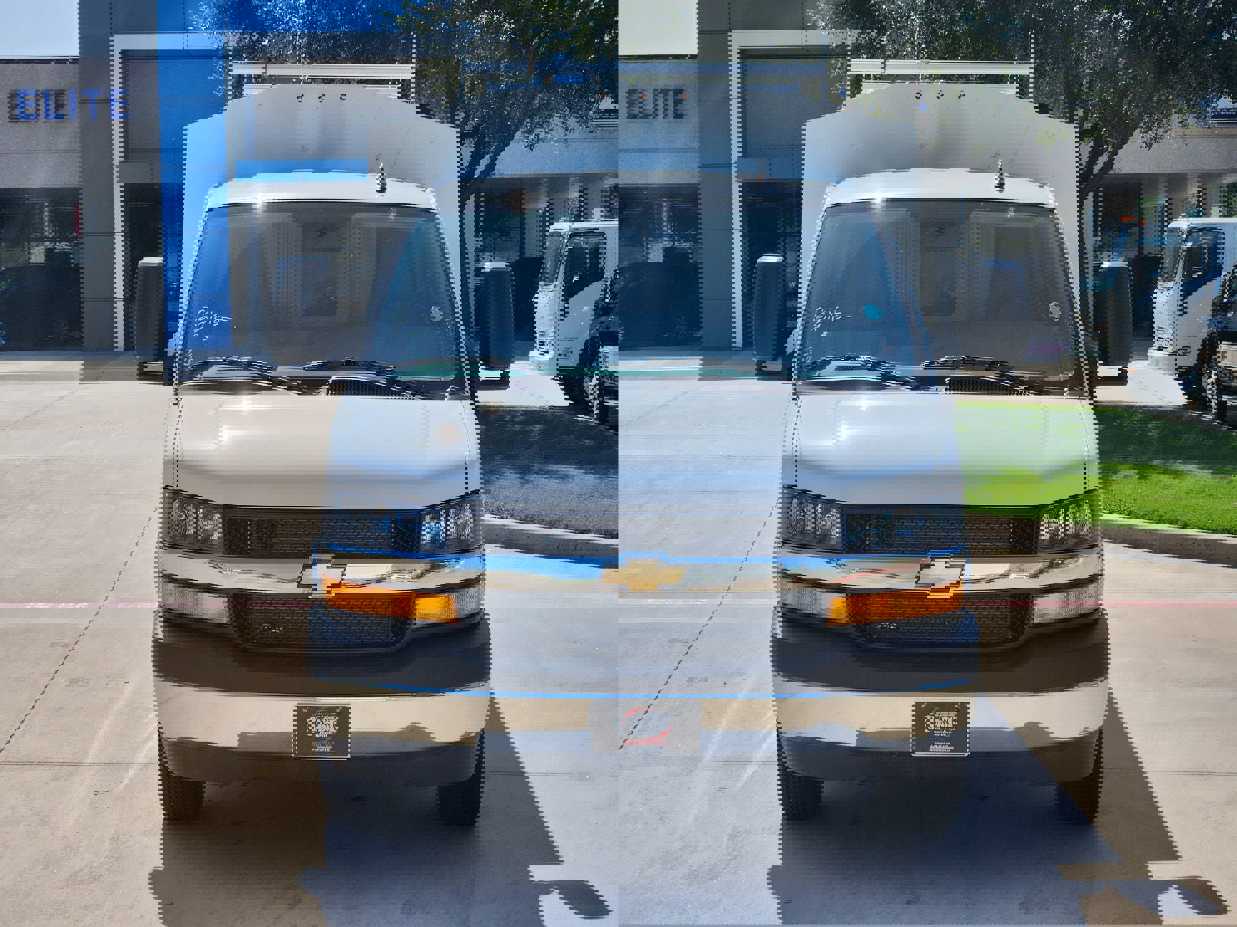 New 2025 Chevrolet Express 3500 w/ Power Convenience Package image 9