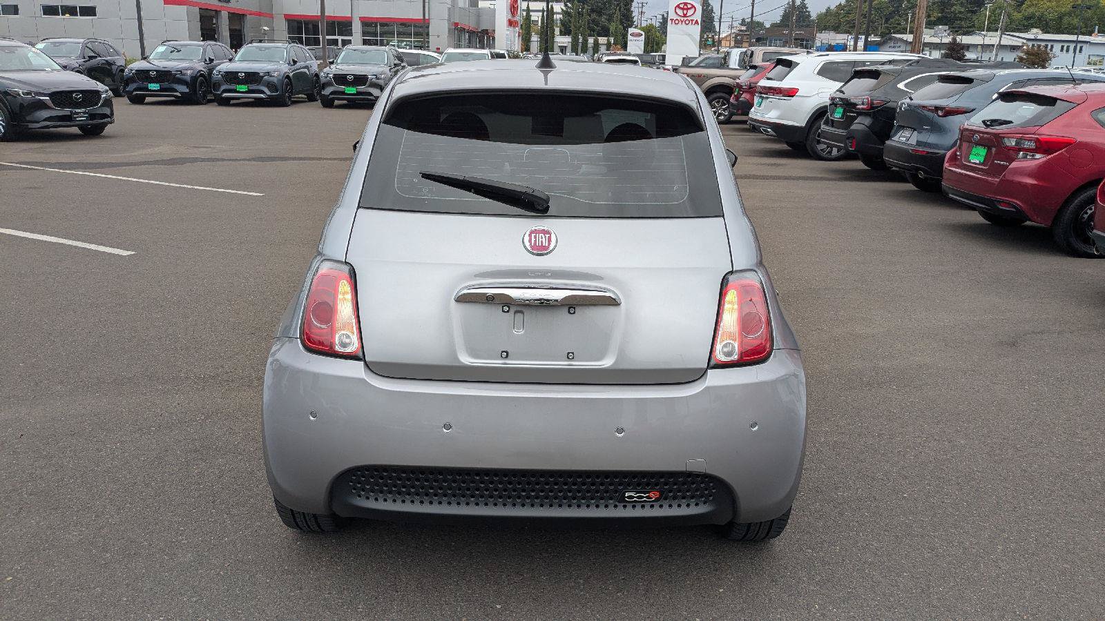 Used 2018 FIAT 500 e w/ Esport Package FWD image 4