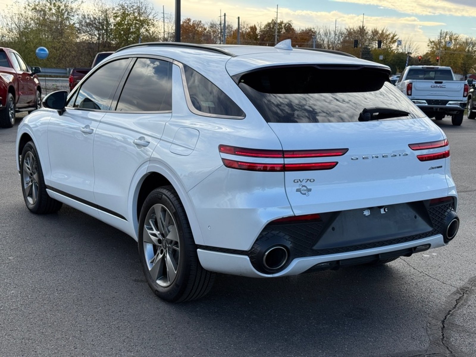 Used 2022 Genesis GV70 3.5T Sport w/ Sport Advanced Package AWD/4WD image 6