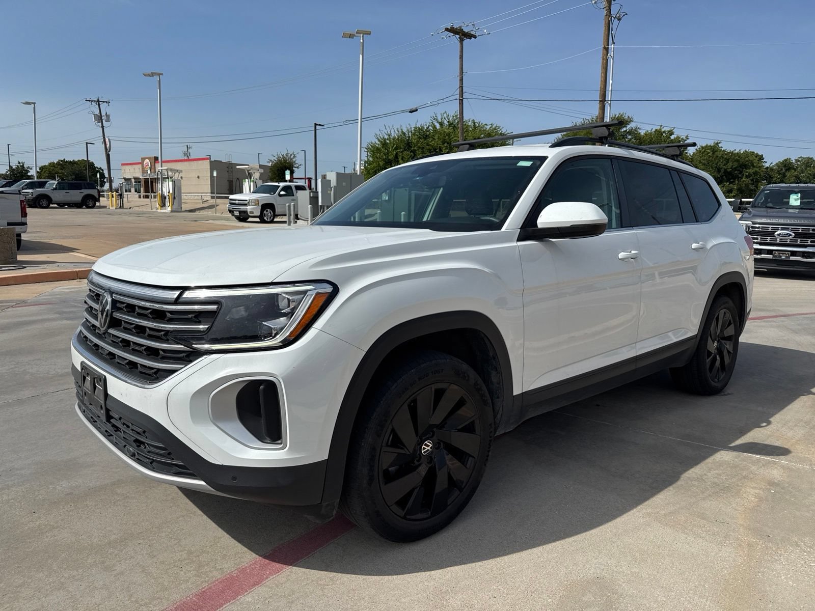 Used 2024 Volkswagen Atlas SE FWD image 7