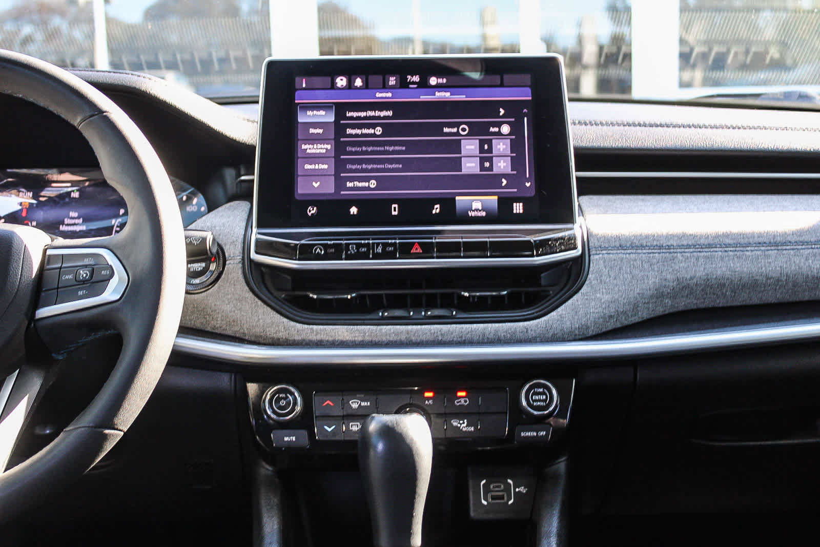 Used 2022 Jeep Compass Latitude FWD image 13