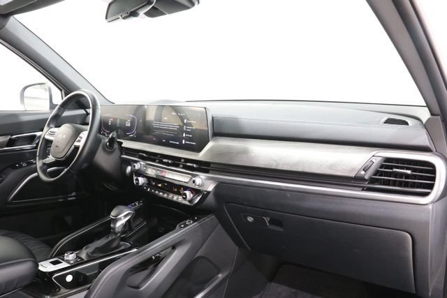 Used 2025 Kia Telluride EX X-Line AWD/4WD image 17