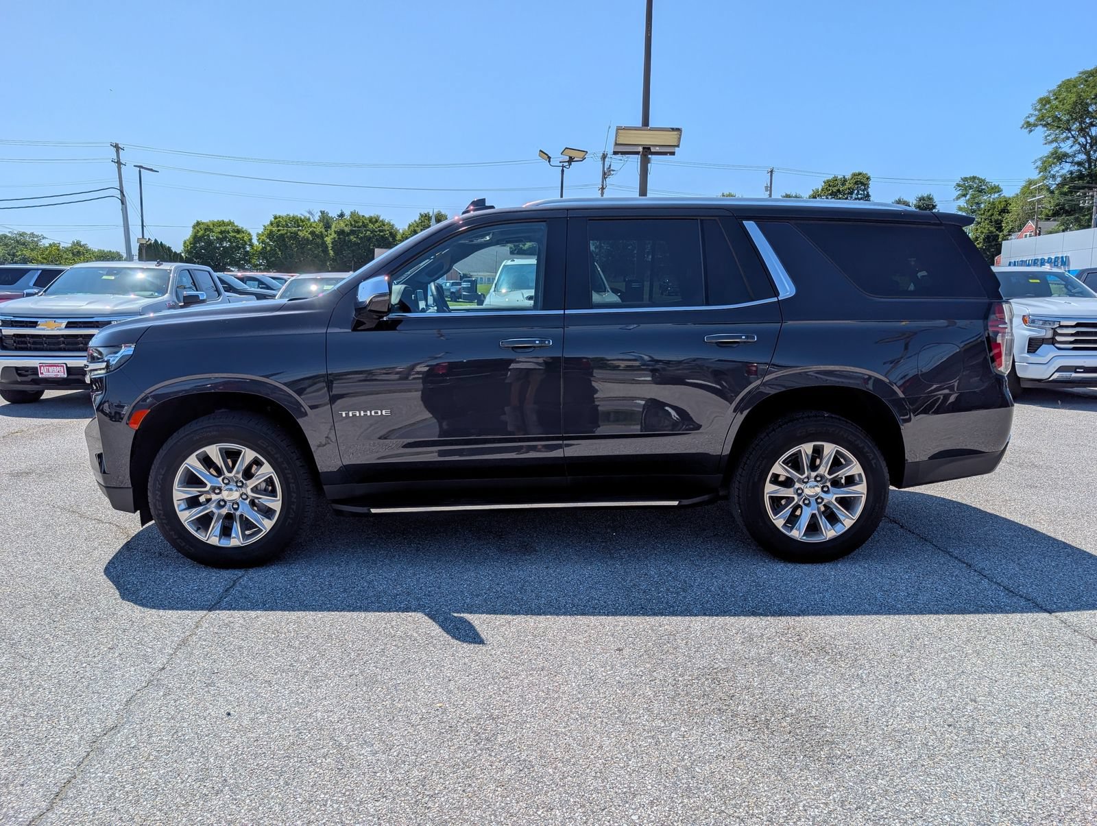 Used 2022 Chevrolet Tahoe Premier AWD/4WD image 6