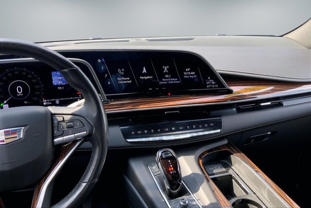 Used 2022 Cadillac Escalade Luxury AWD/4WD image 5
