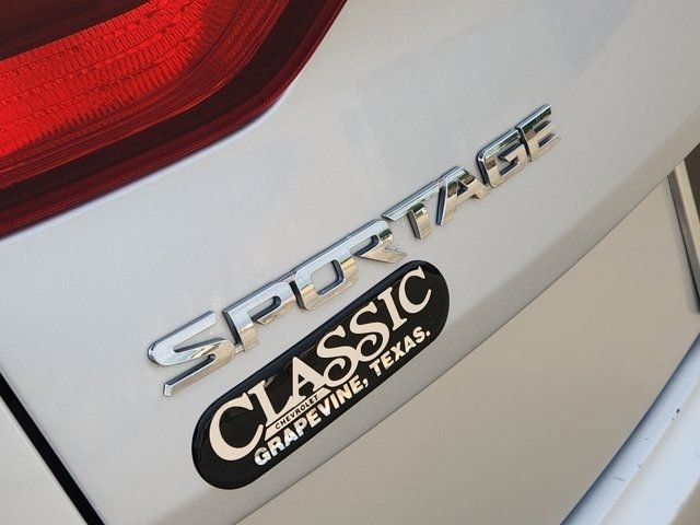 Used 2018 Kia Sportage LX image 8