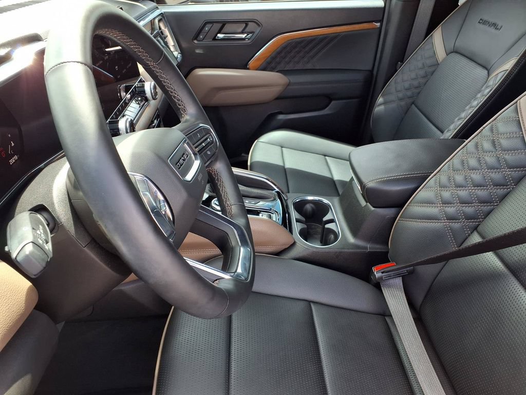 Used 2024 GMC Canyon Denali AWD/4WD image 17