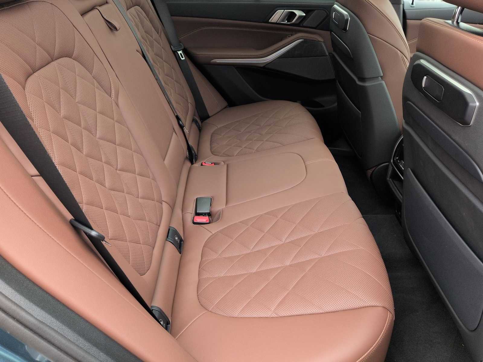 Certified 2025 BMW X5 xDrive40i w/ Executive Package image 19