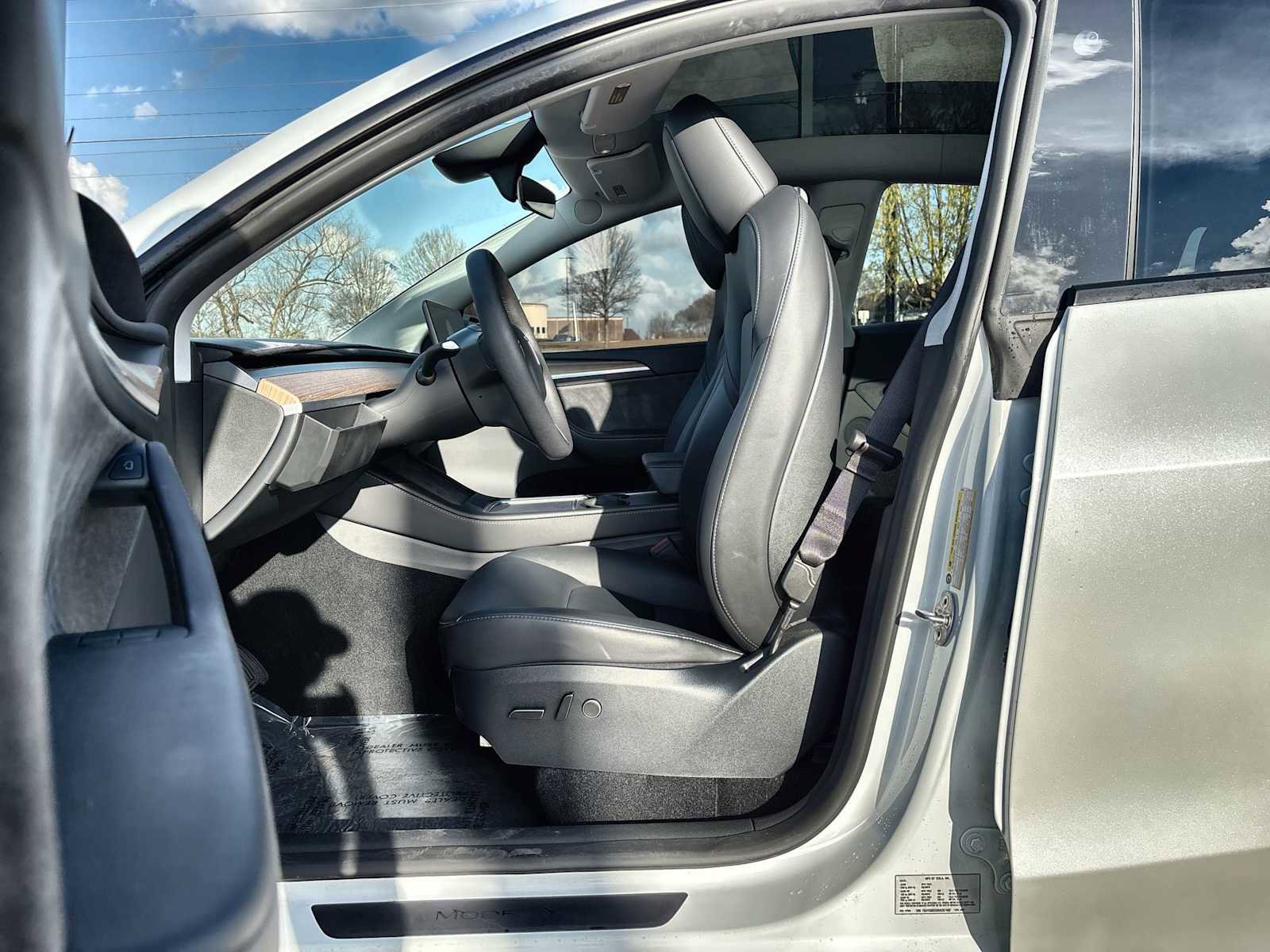 Used 2024 Tesla Model Y Long Range video 2