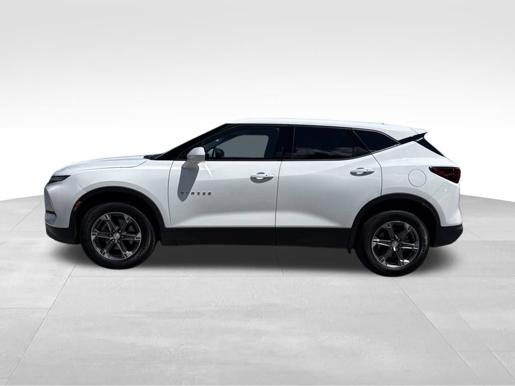 Used 2025 Chevrolet Blazer LT AWD/4WD image 13