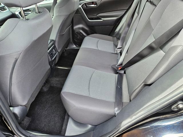 Used 2025 Toyota RAV4 XLE AWD/4WD image 13