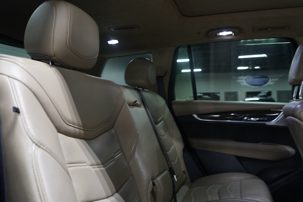 Used 2020 Cadillac XT6 Premium Luxury w/ Platinum Package FWD image 28