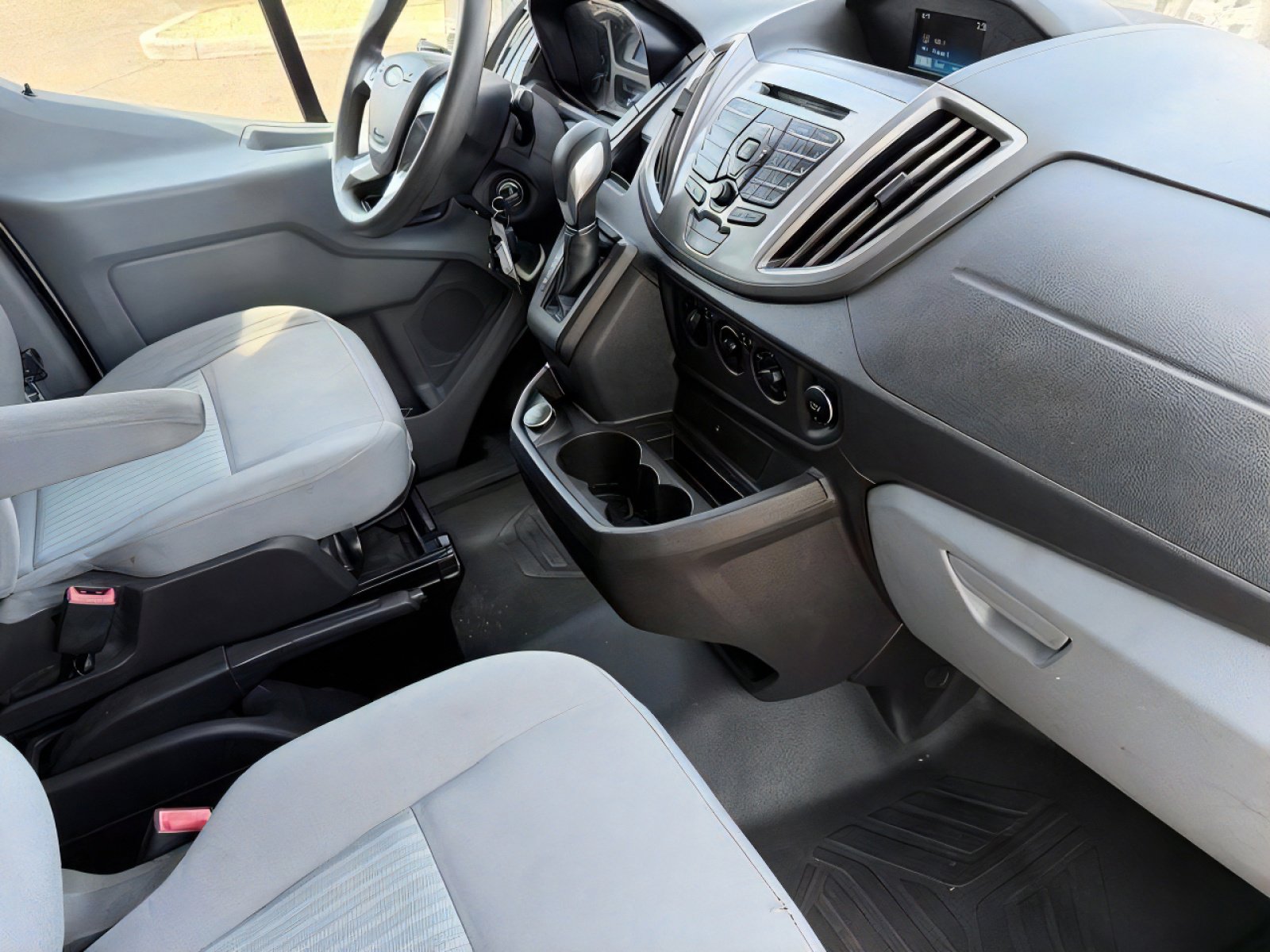 Used 2017 Ford Transit 350 XLT RWD image 13