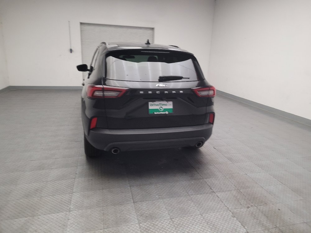 Used 2025 Ford Escape ST-Line FWD image 6