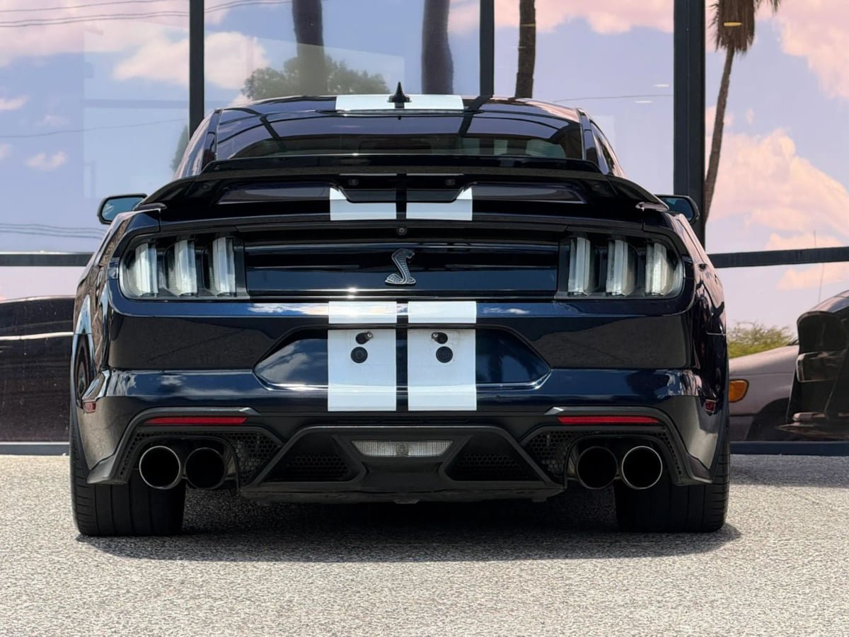 Used 2021 Ford Mustang Shelby GT500 w/ Technology Package RWD image 10