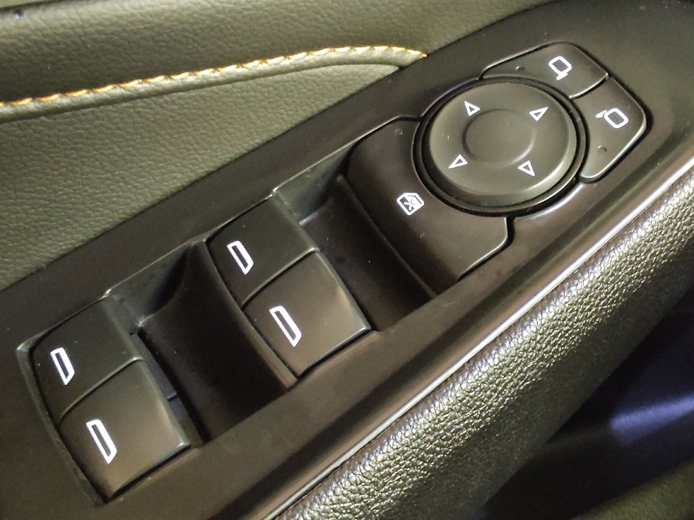 Used 2021 Chevrolet Traverse LS FWD image 27