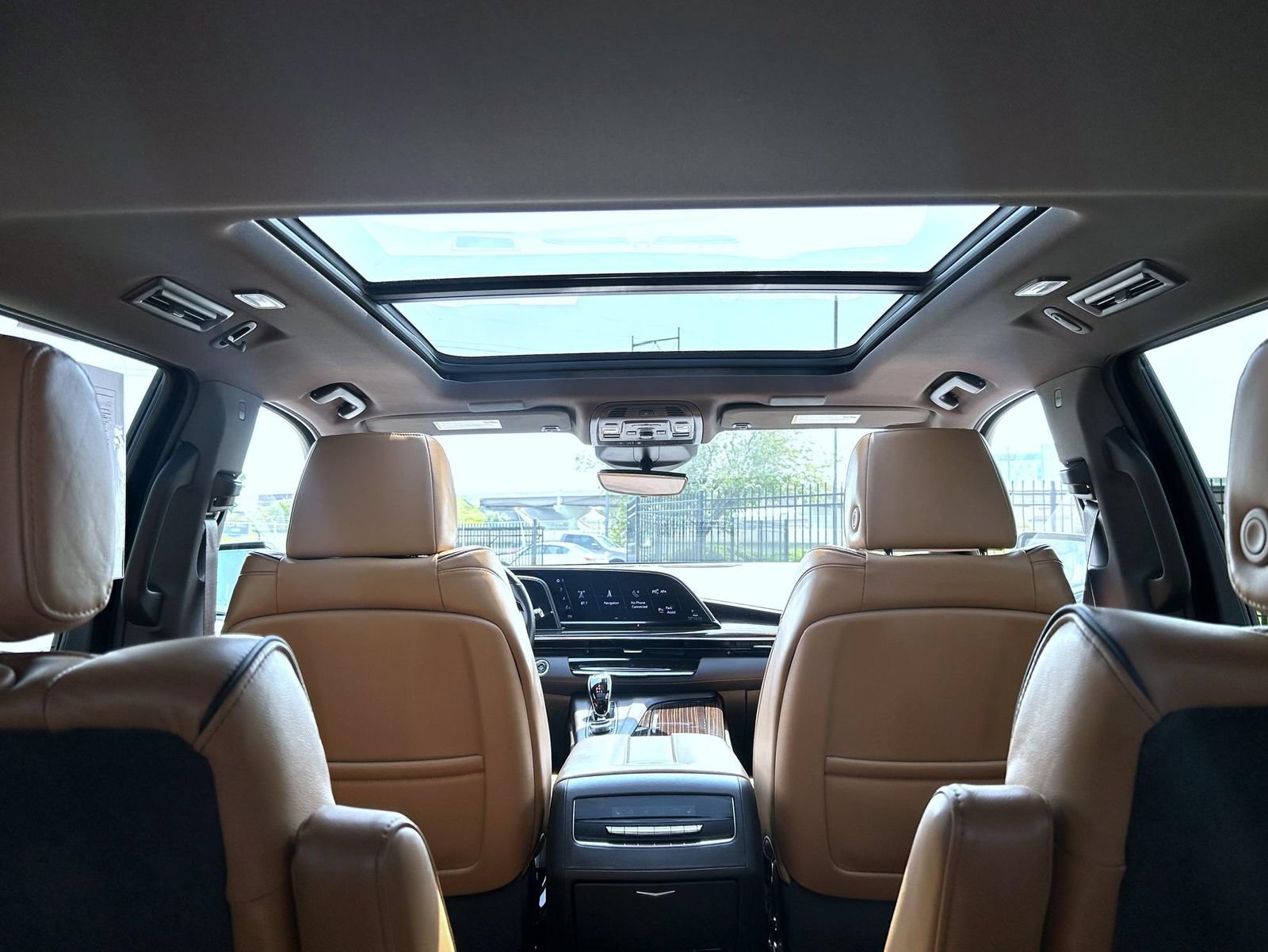 Certified 2023 Cadillac Escalade Premium Luxury AWD/4WD image 24