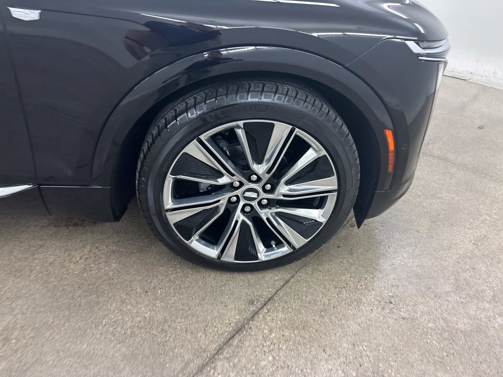 Certified 2026 Cadillac Lyriq Signature Luxury w/ Nappa Leather Package AWD/4WD image 13