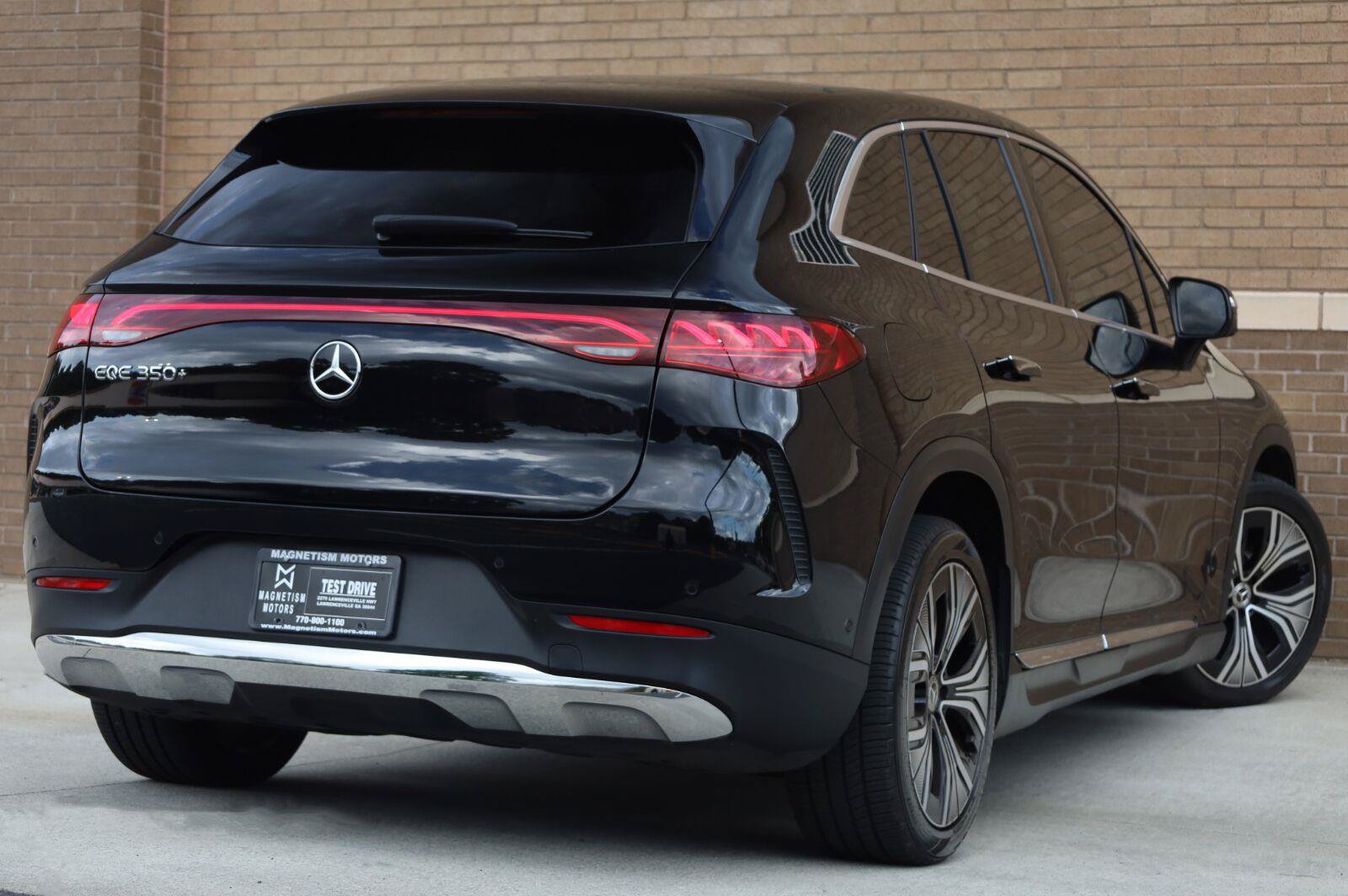 Used 2023 Mercedes-Benz EQE 350+ SUV image 11