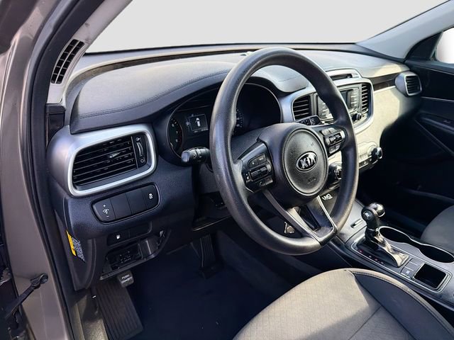 Used 2016 Kia Sorento LX image 9