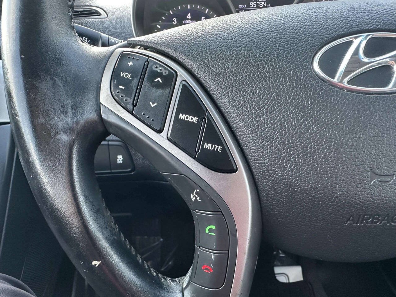 Used 2013 Hyundai Elantra Limited w/ Technology Pkg FWD image 24