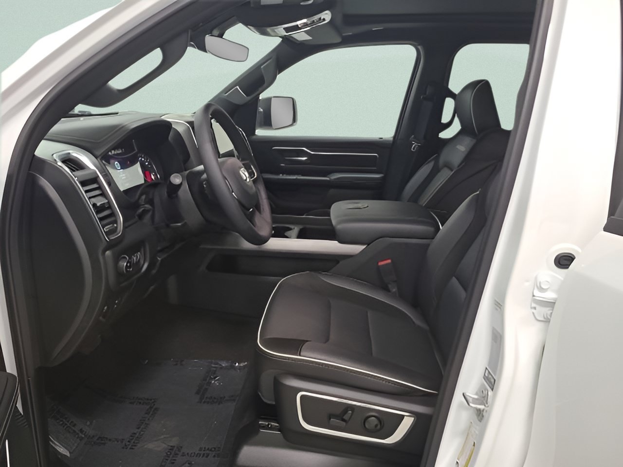 Used 2026 RAM 1500 Laramie w/ Night Edition AWD/4WD image 19
