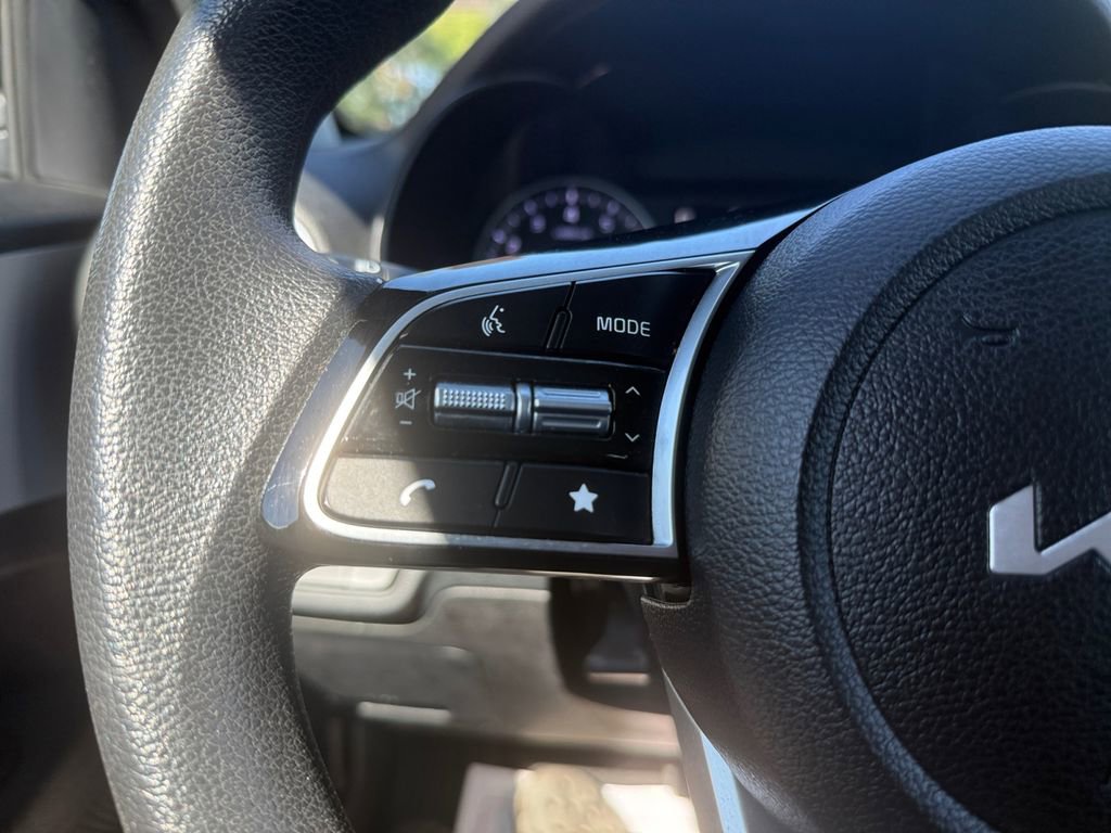 Used 2024 Kia Forte LXS w/ LXS Technology Package image 21