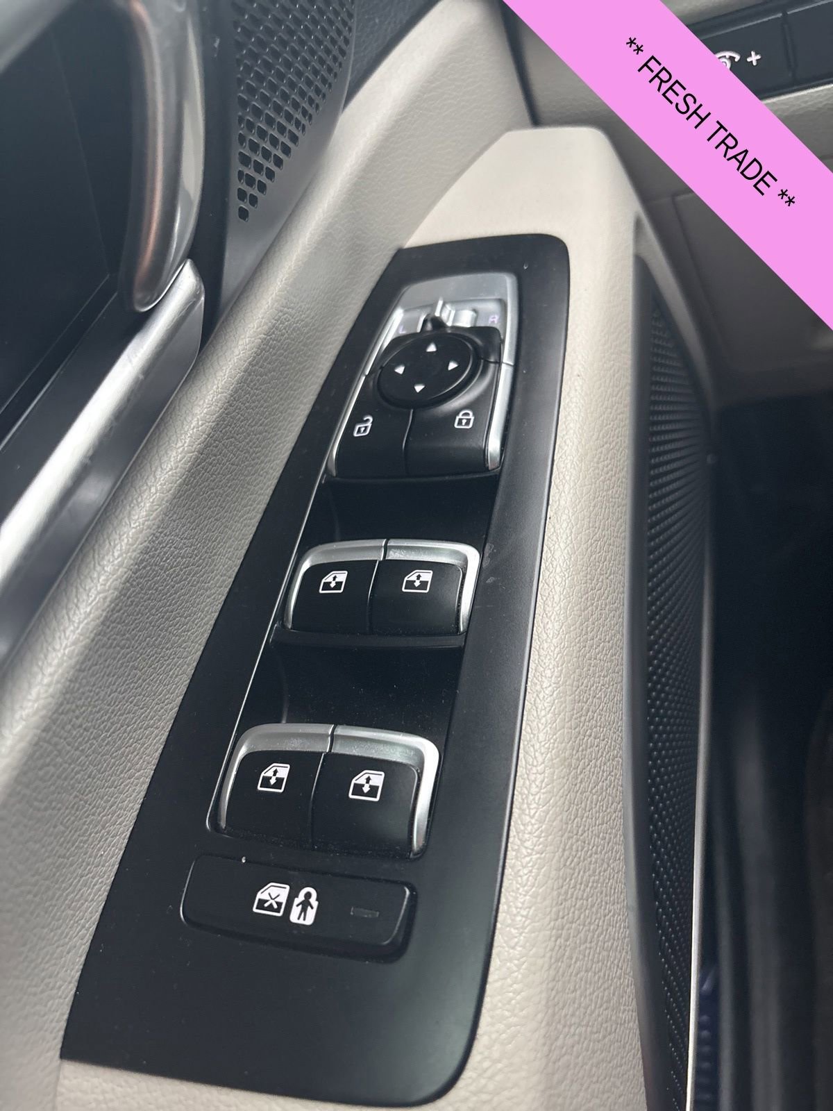 Used 2024 Kia Telluride S w/ S Sunroof Package FWD image 11