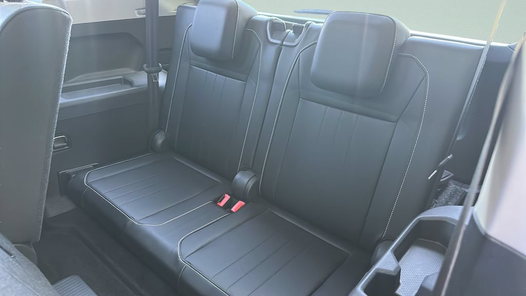 Certified 2022 Volkswagen Tiguan SE FWD image 30