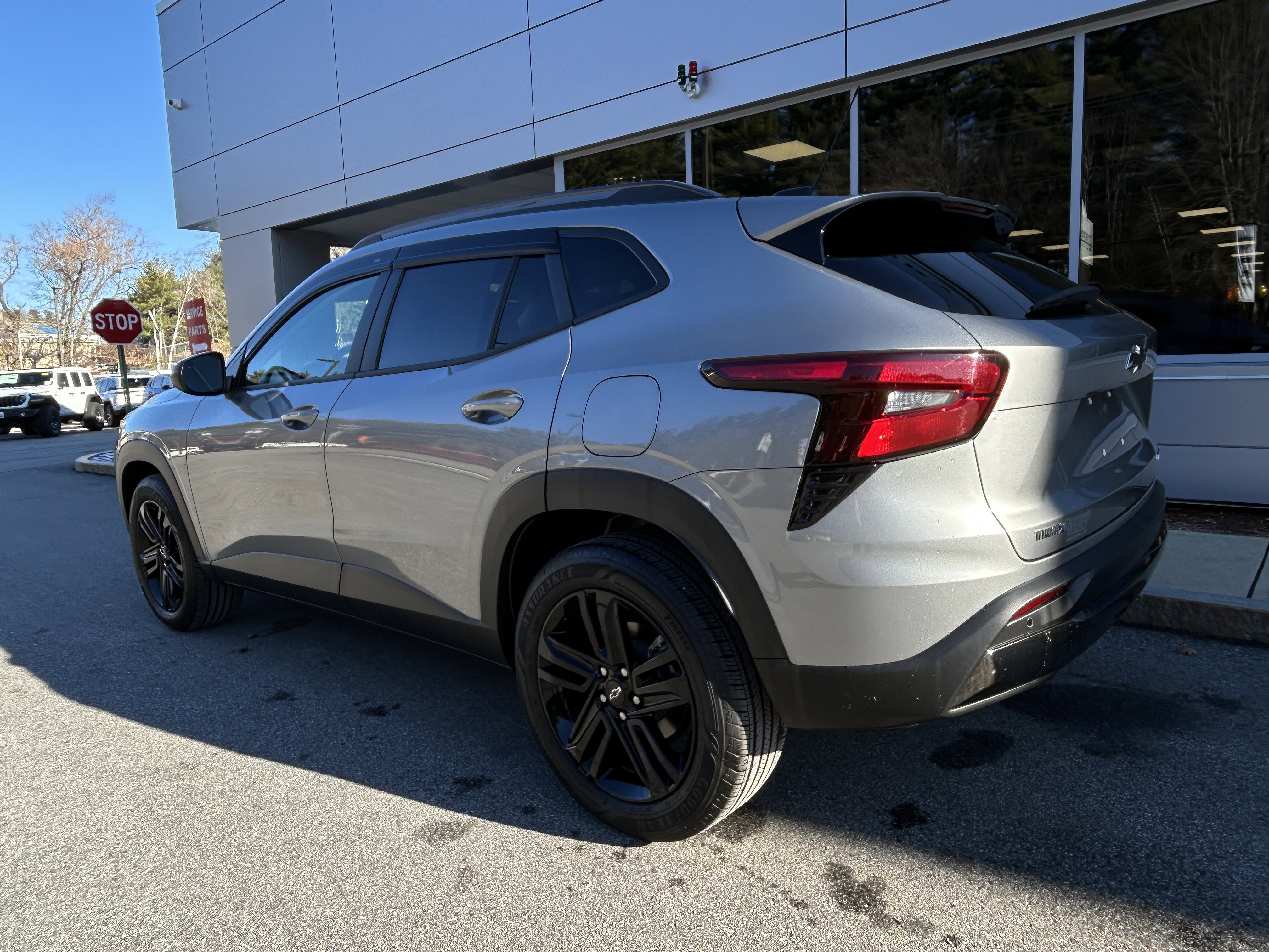Used 2024 Chevrolet Trax ACTIV w/ Sunroof Package image 8