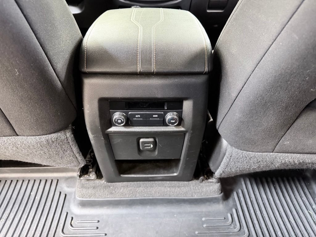 Used 2019 Chevrolet Traverse LS FWD image 23