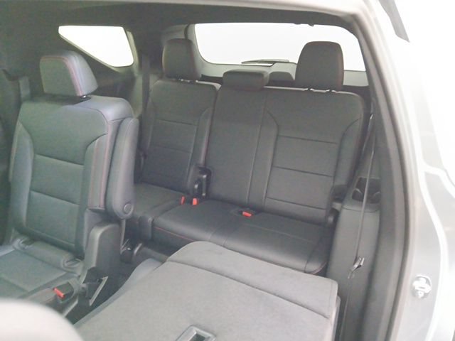 New 2026 Chevrolet Traverse Z71 w/ Enhanced Driving Package AWD/4WD image 8