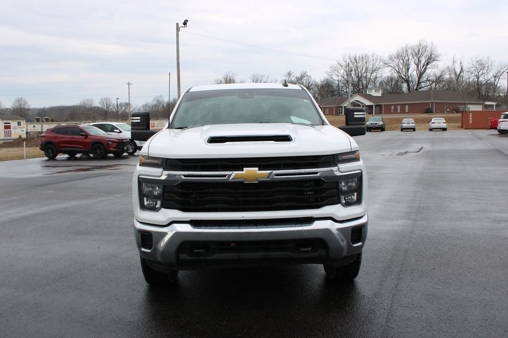 Used 2024 Chevrolet Silverado 2500 LT image 3