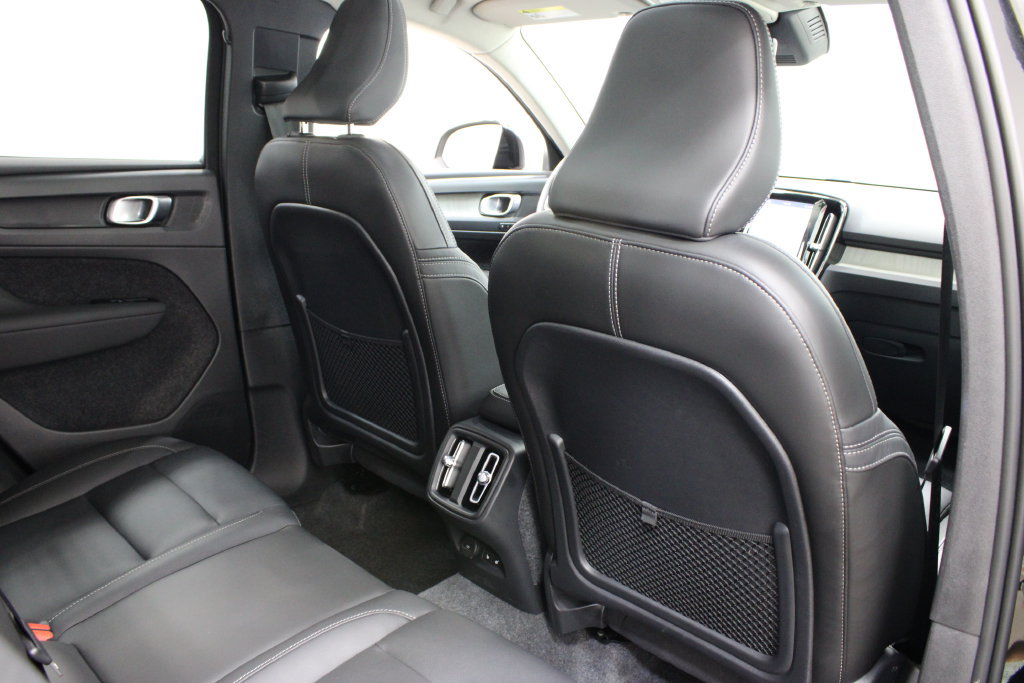 Certified 2026 Volvo XC40 B5 Plus AWD/4WD image 23