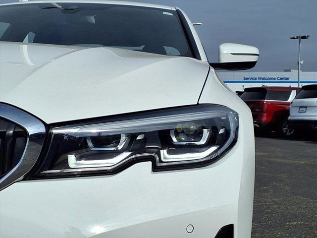 Used 2022 BMW 330i xDrive Sedan w/ Premium Package 2 image 22