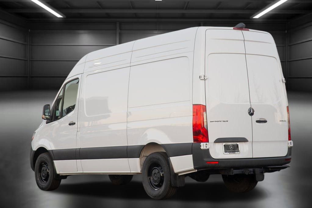 Used 2025 Mercedes-Benz Sprinter 2500 image 10