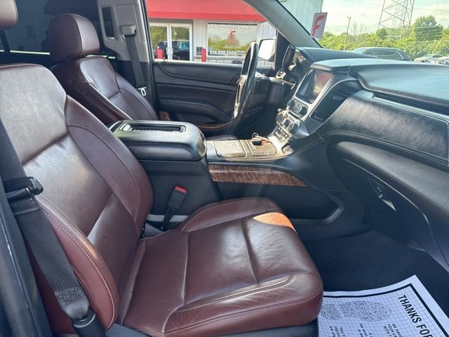 Used 2019 Chevrolet Suburban Premier w/ Premier Plus Edition AWD/4WD image 16