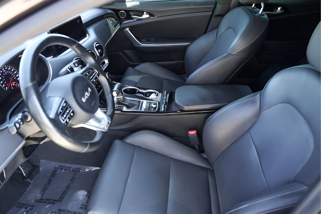Used 2022 Kia Stinger GT-Line RWD image 12