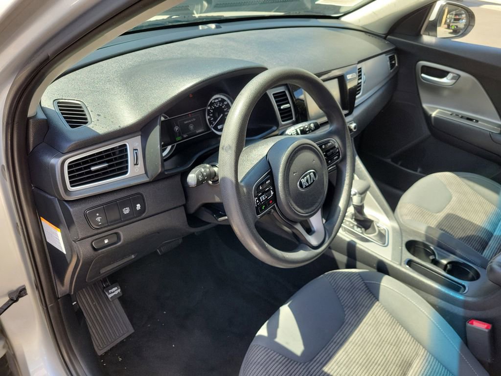 Used 2018 Kia Niro LX FWD image 18