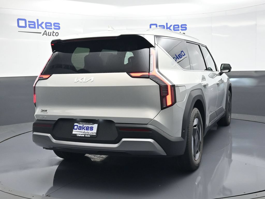 New 2026 Kia EV9 Wind AWD/4WD image 7