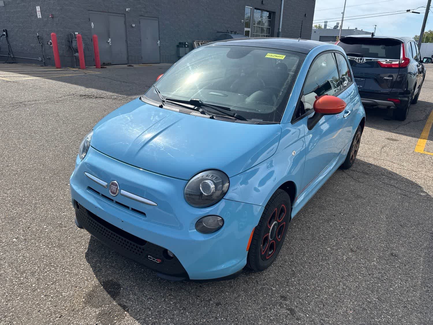 Used 2015 FIAT 500 e w/ Esport Package FWD image 2